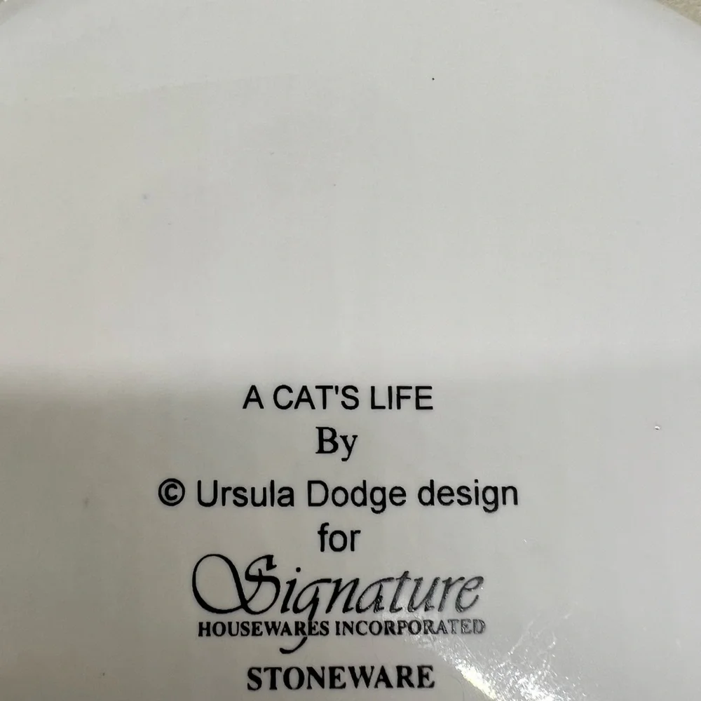 Ursula Dodge large stoneware cat dish
